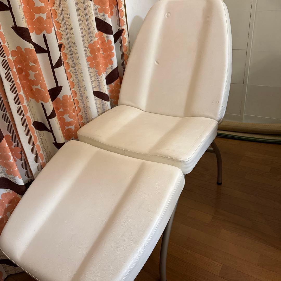 大幅値下げタカラベルモント高級エステベッド定価18.5万　現状品