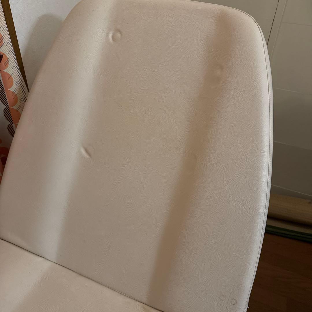 大幅値下げタカラベルモント高級エステベッド定価18.5万　現状品