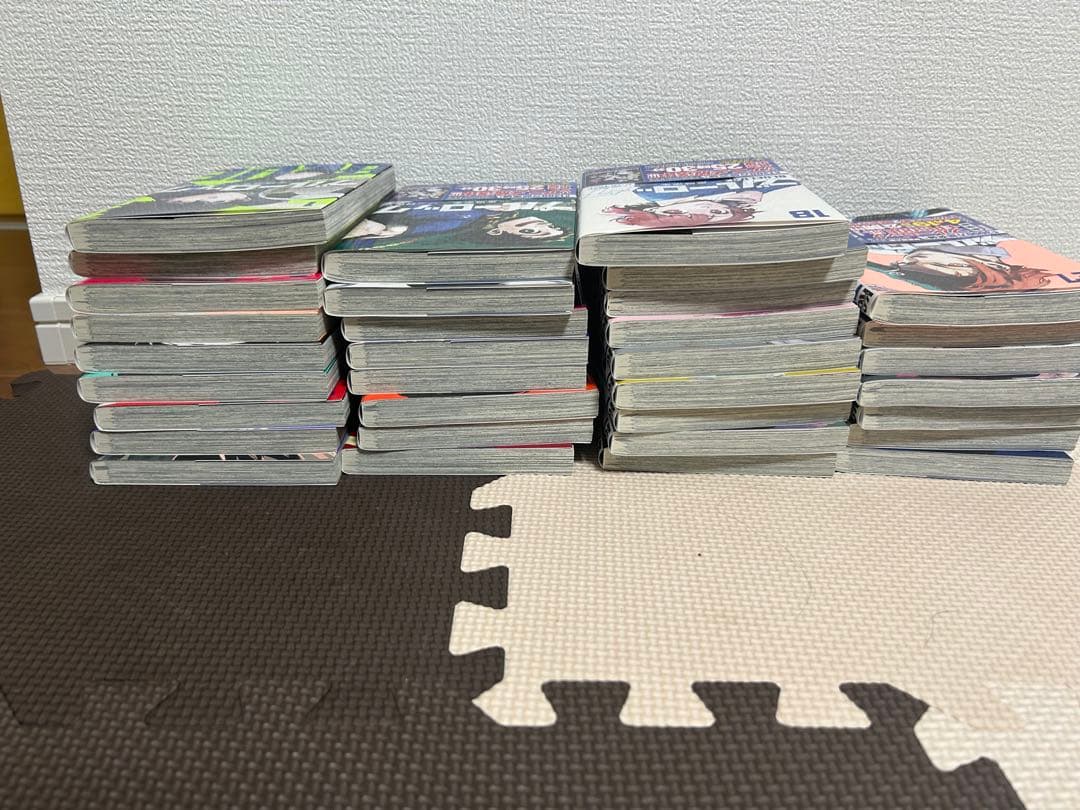 ブルーロック 全33巻 まとめ売り　漫画　人気　お得　サッカー　アニメ　お買い得