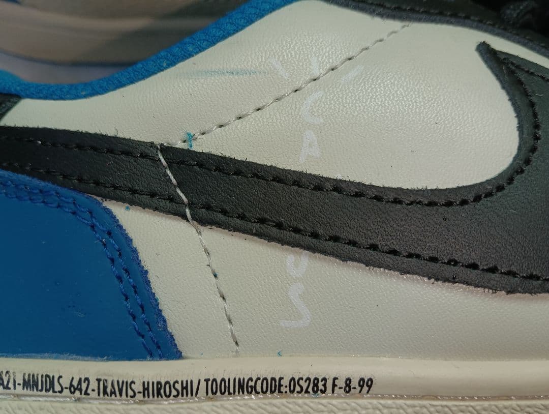 だ*い様 NIKE Air Jordan 1 ホワイト/ブラック/ブルー