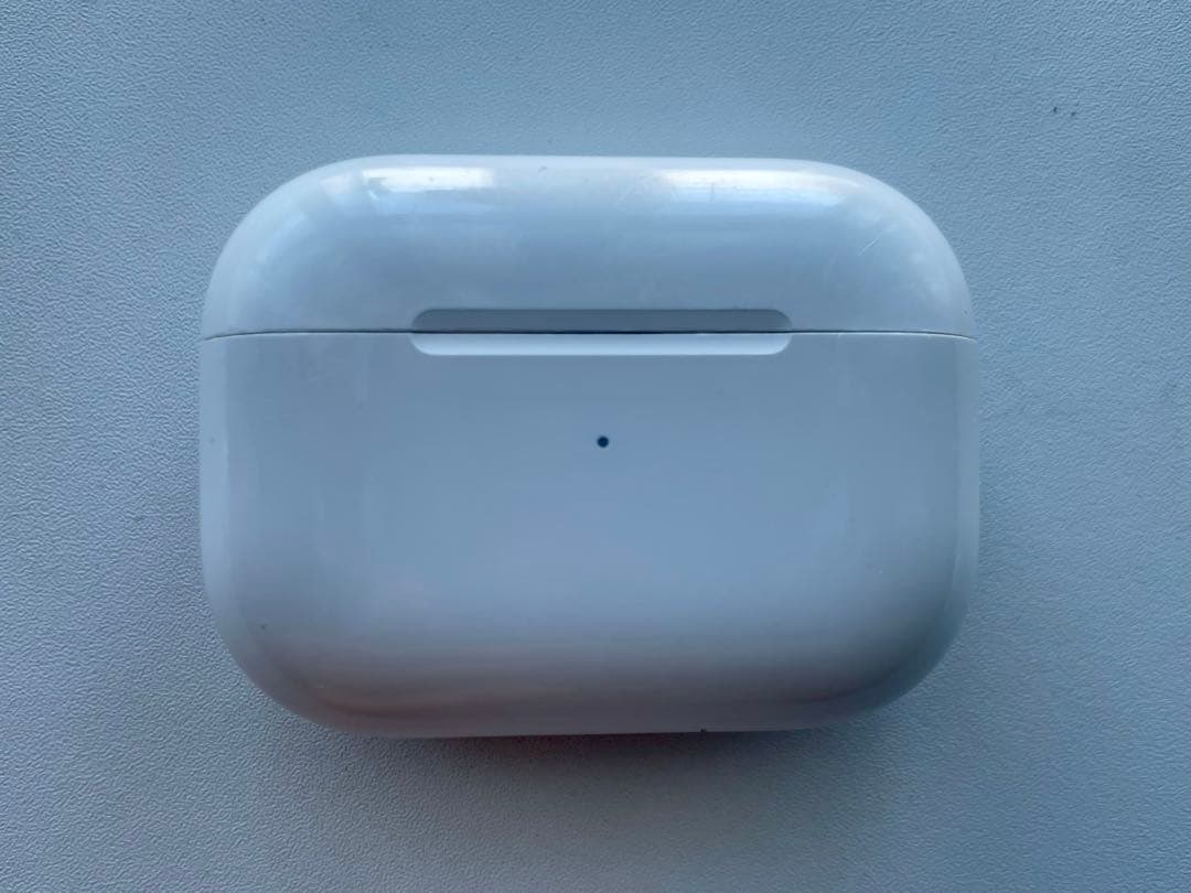 正規品 AirPods Pro第２世代 Lightning 充電ケース付き