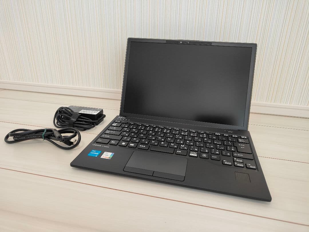 2024年製PC 第13世代i5 SSD512GB Webカメラ