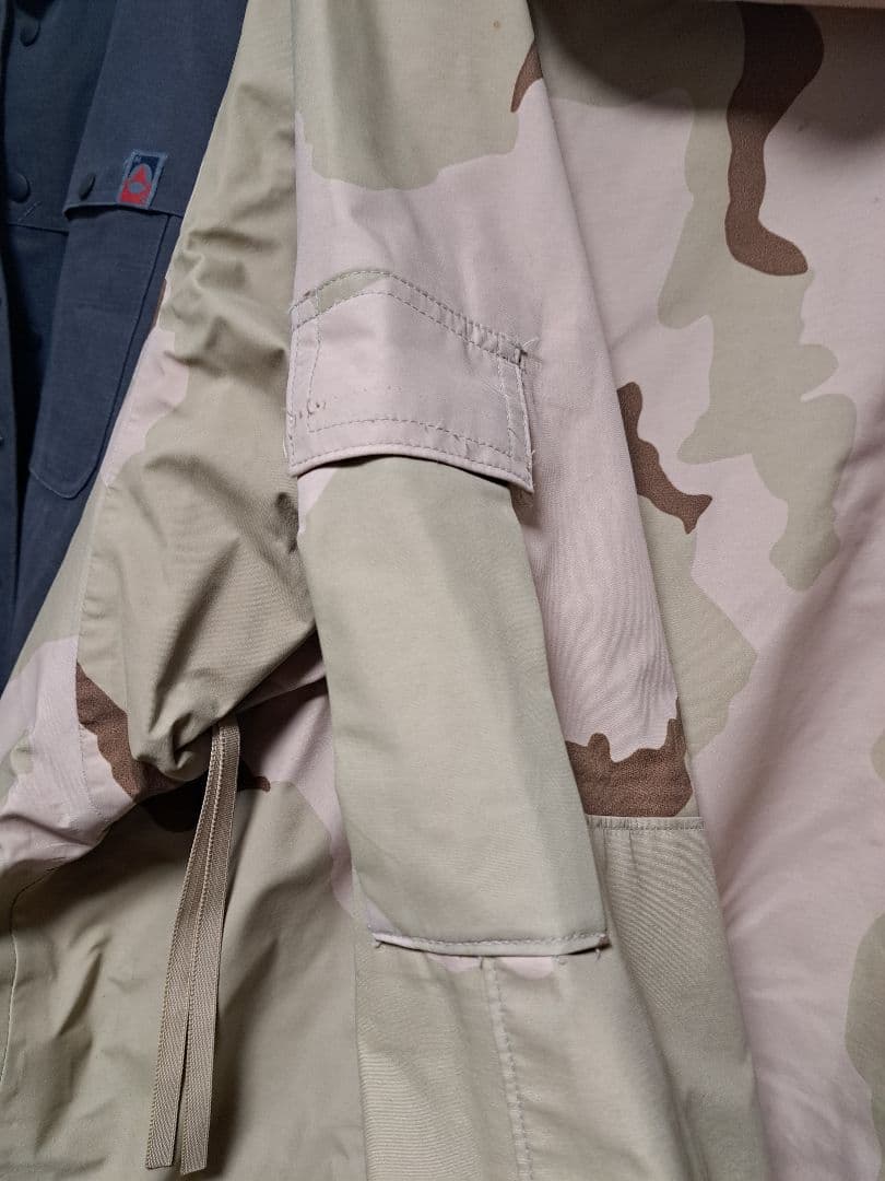 ECWCSデザートカモゴアパーカー