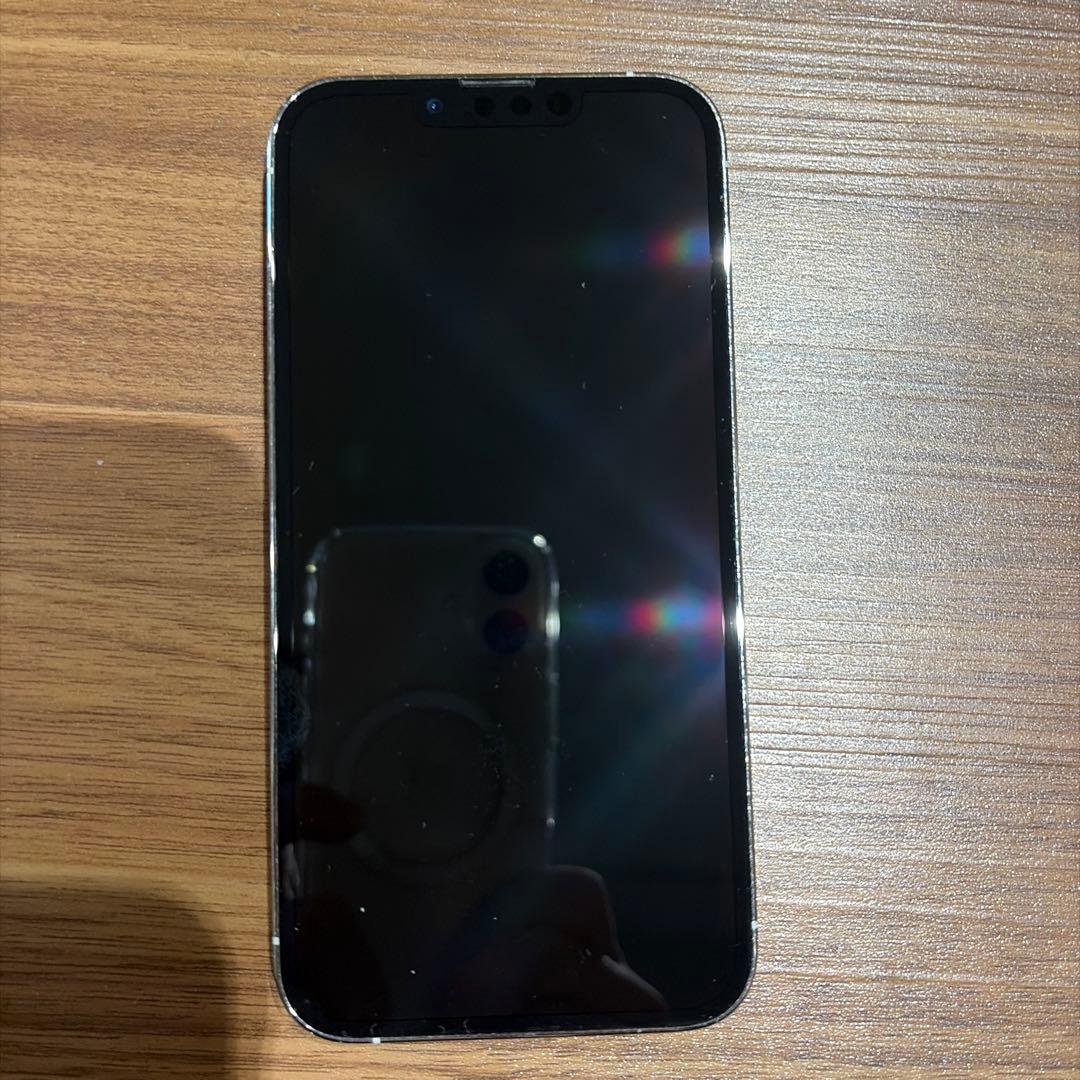 iPhone 13 Pro シルバー 背面ひび割れ