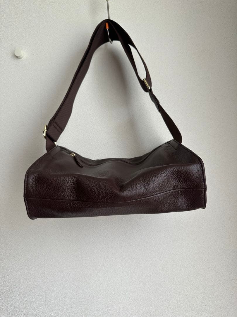 美品　イアパピヨネ　本革　ワイドテープショルダーバッグ/ボディバッグ　ブラウン