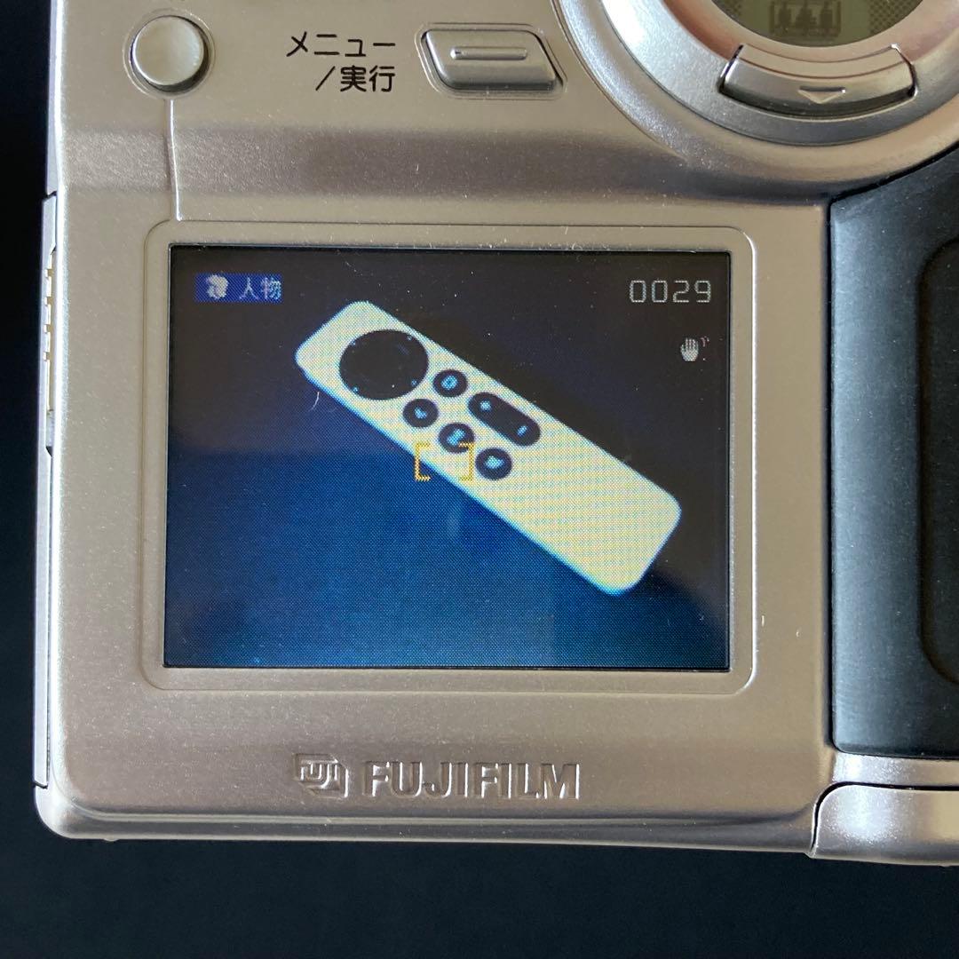 【美品】FUJIFILM finepix 4700z CCDセンサー コンデジ
