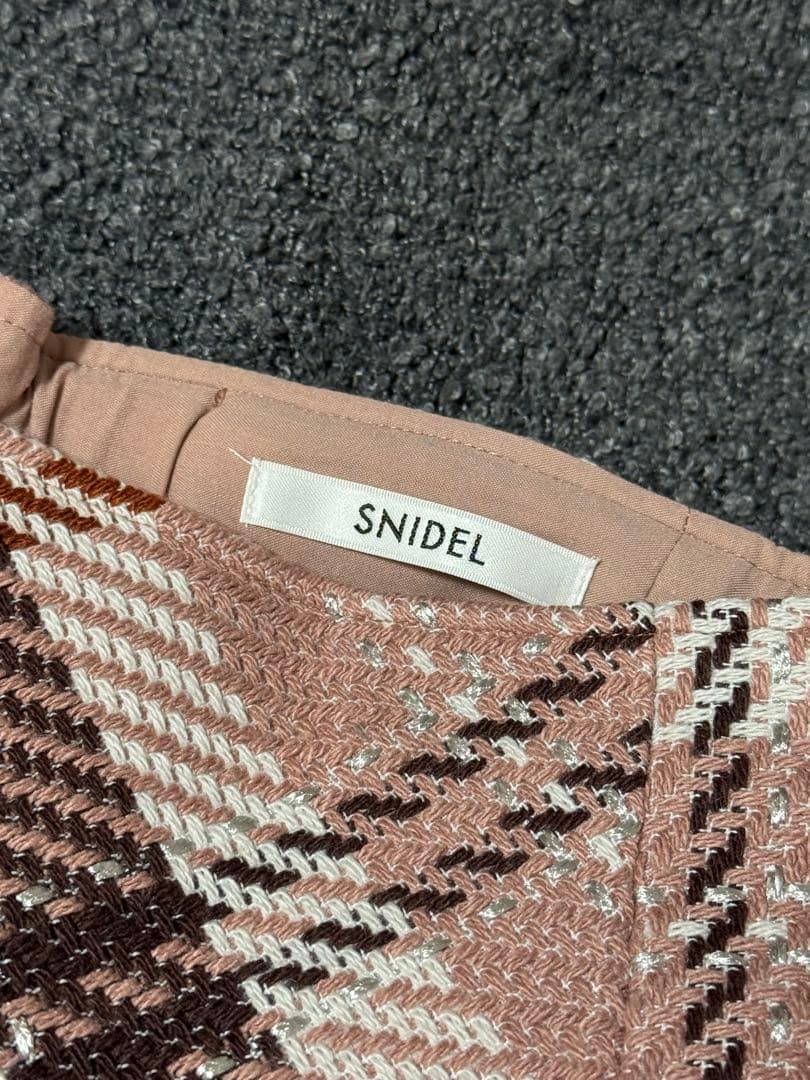 SNIDELロービングチェックミニスカート