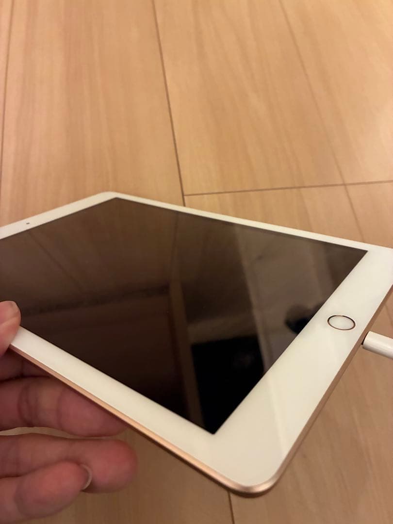 ゴールド iPad 6世代