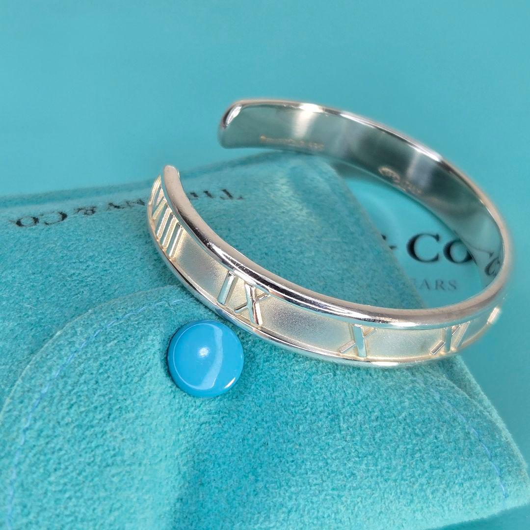 な*こ様 Tiffany & Co. シルバーバングル アトラス ブレスレット