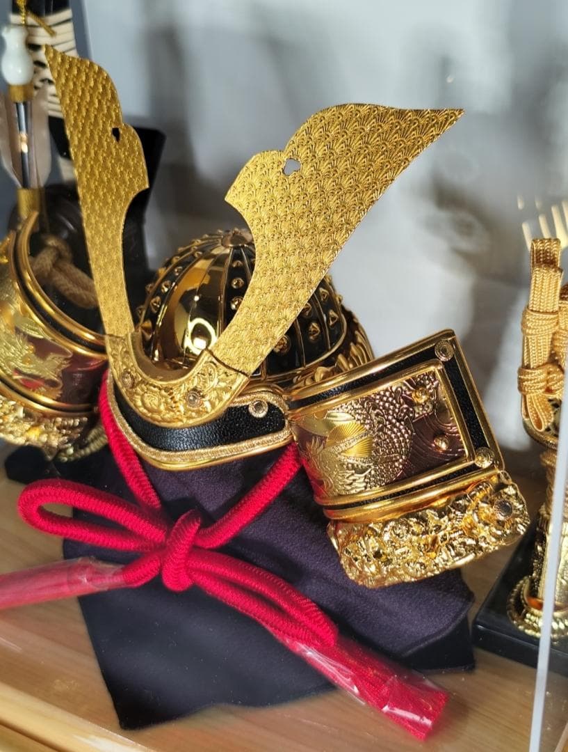 《新品》人形屋ホンポ 五月人形 黒大鍬 h075-aaa-y5-1-b