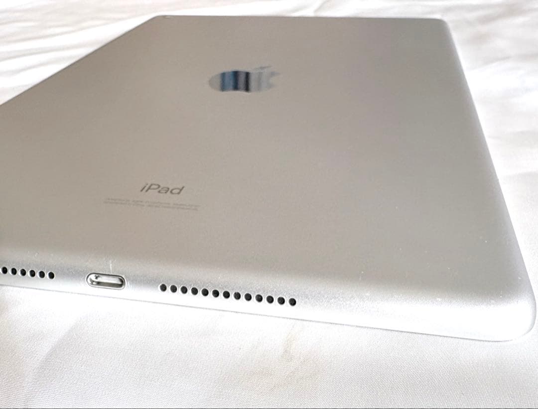 iPad 第7世代 128GB Wi-Fi シルバー 本体 47%動作確認済