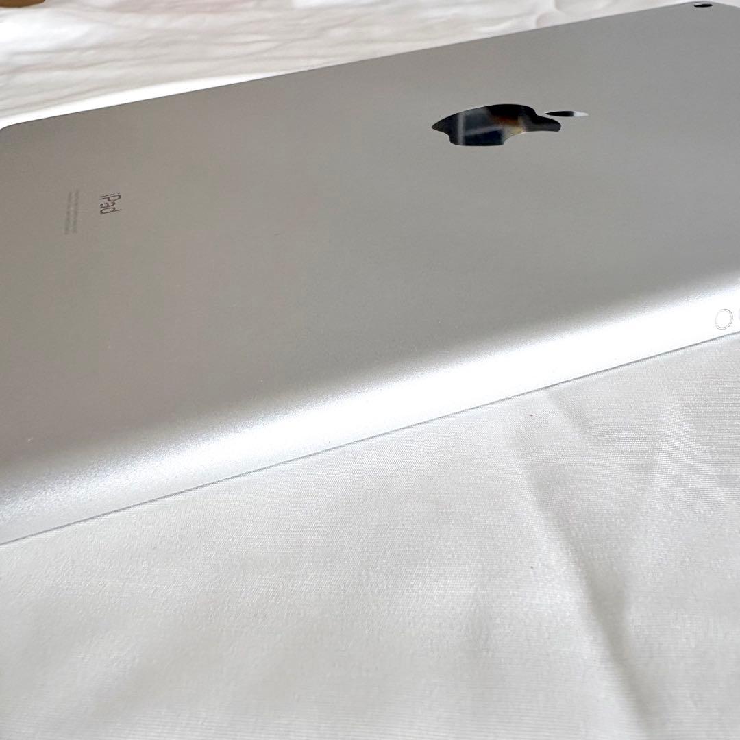 iPad 第7世代 128GB Wi-Fi シルバー 本体 47%動作確認済