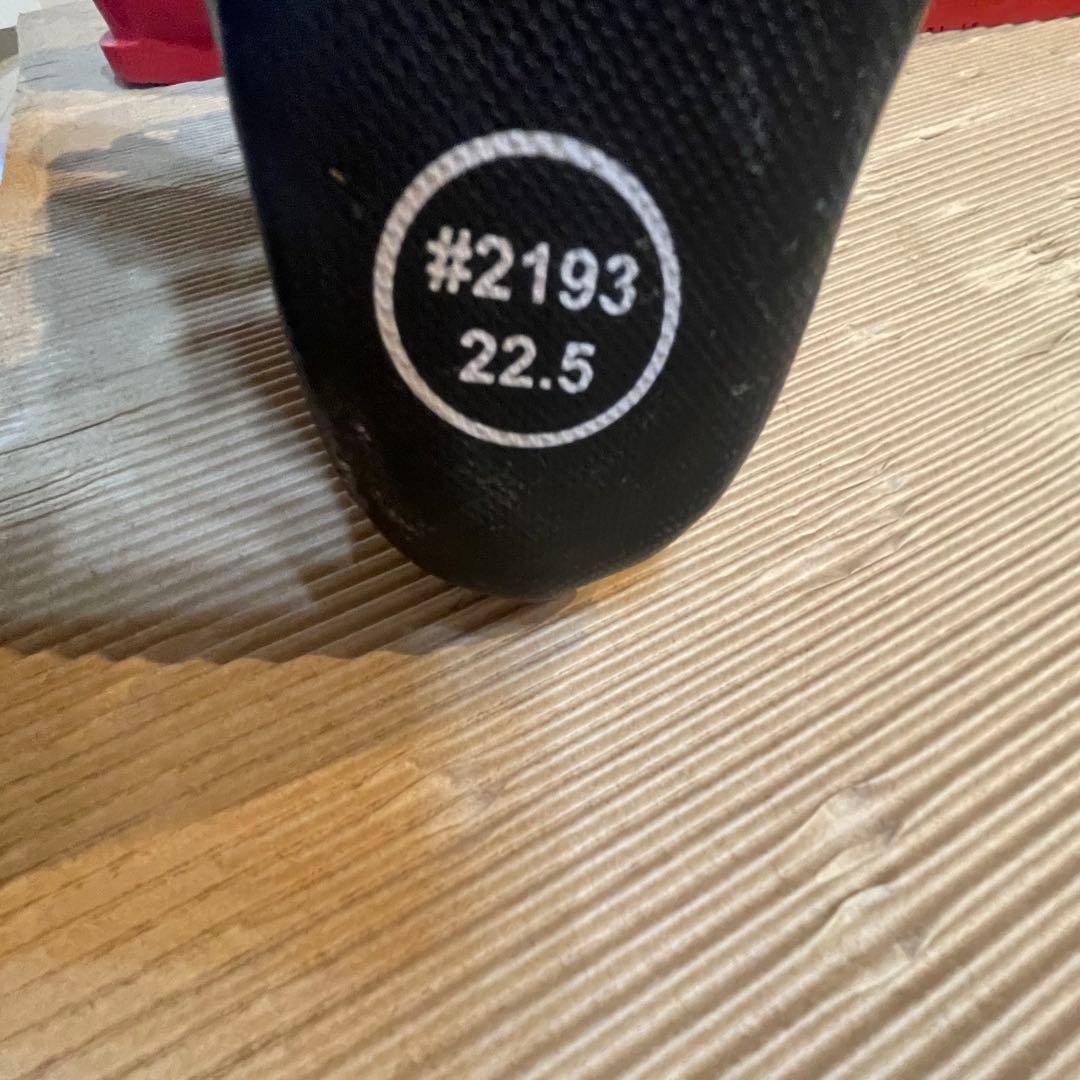 23年　ジュニア　ATOMIC　スキーブーツ　REDSTER 22-22.5cm