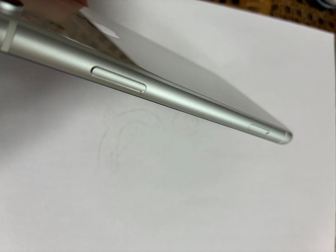 Apple iPhone XR ホワイト 64GB 美品　バッテリー残量91%