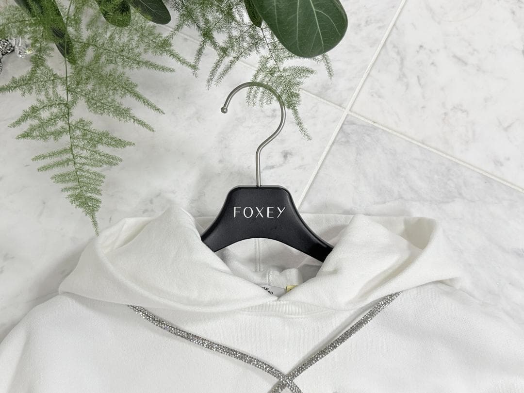 りるは★ダブルスタンダードクロージング ラメスピンドルパーカー F '24