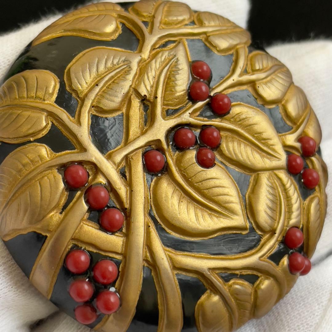 【18】AKIO MORI 珊瑚と金彩のブローチ　ヴィンテージ　レア