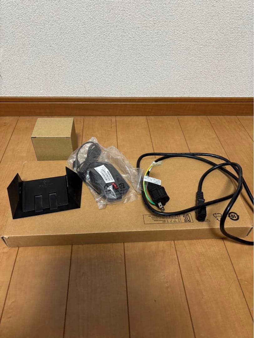 LENOVO レノボ THINKCENTRE M70S デスクトップパソコン