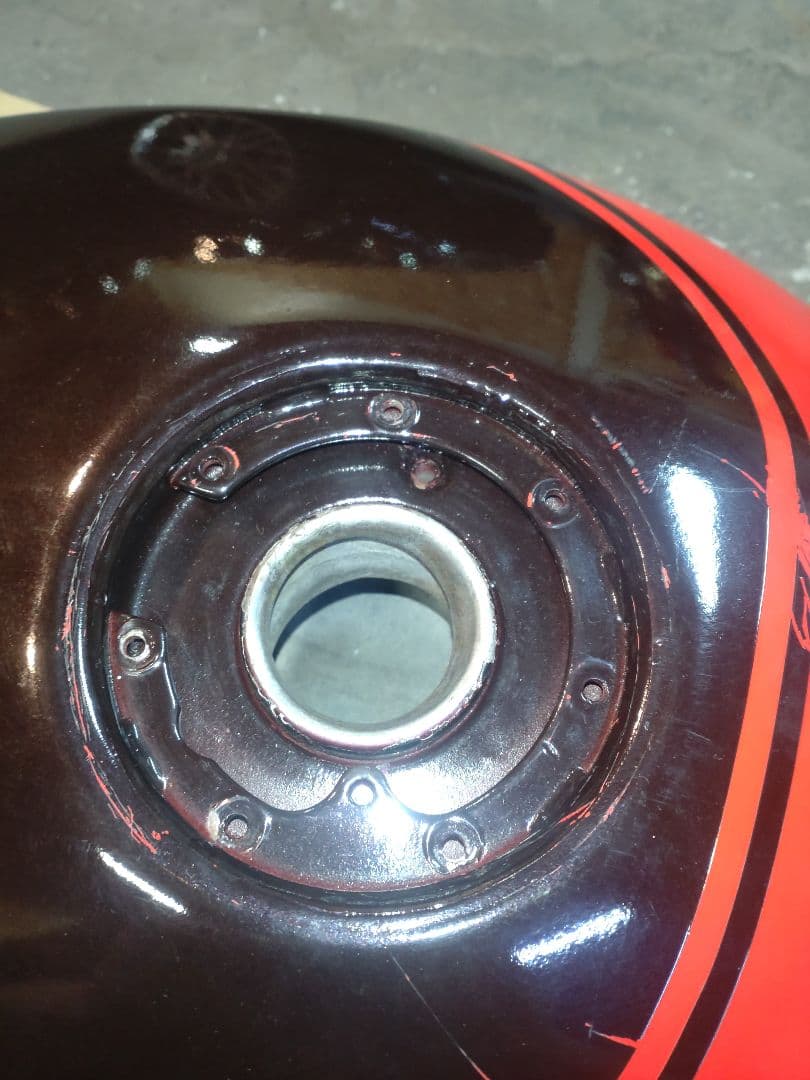 ゼファー400χ　タンク