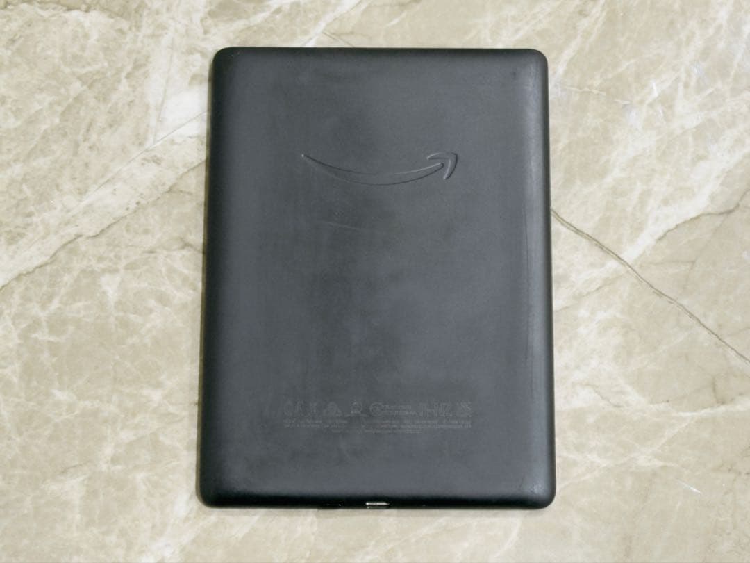 Kindle Paperwhite Signature Edition 本体