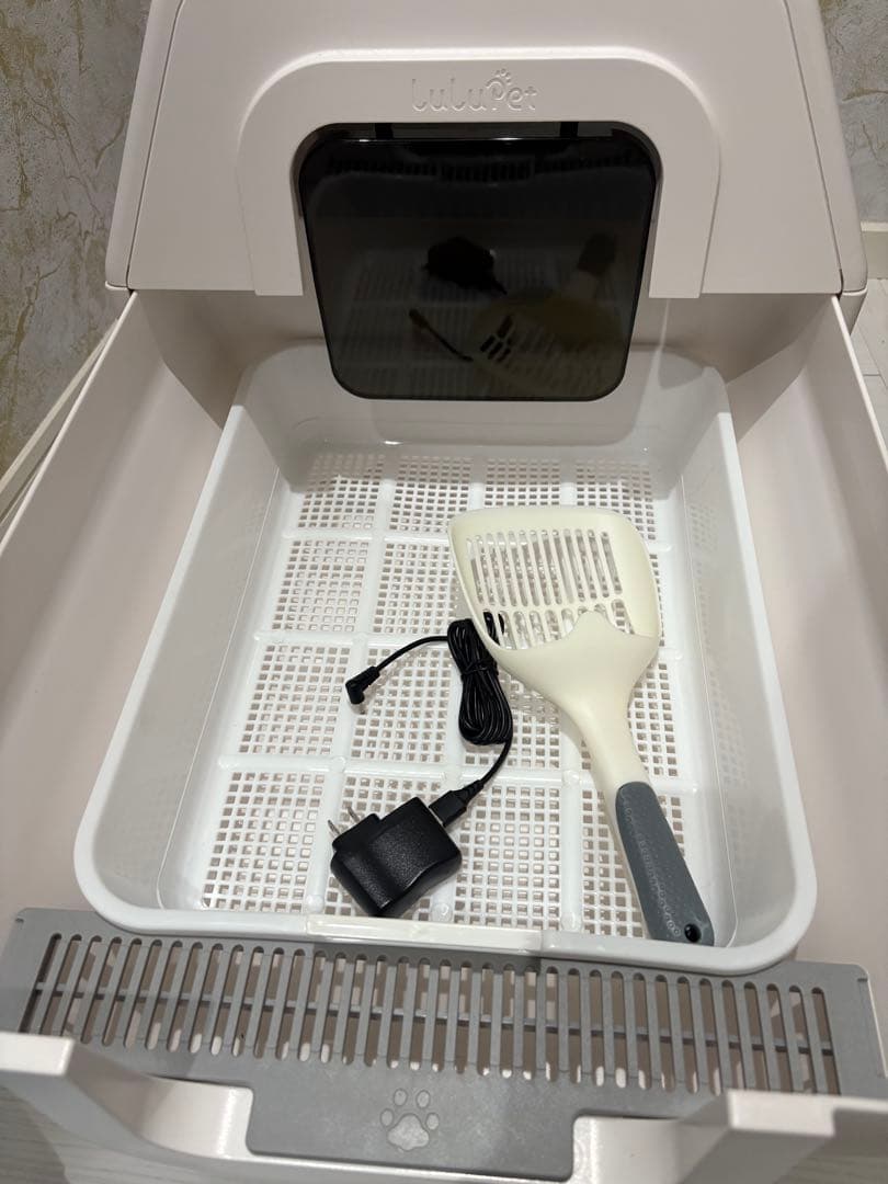 おもち　自動AI猫トイレ 多頭飼い可能　健康状態把握　使い捨てシート付き