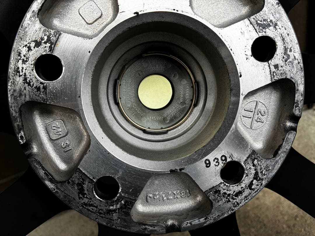 スタッドレス　18インチ ブラックホイールセット235/60R18 cx60など