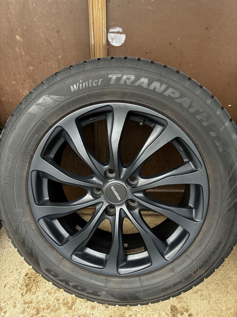スタッドレス　18インチ ブラックホイールセット235/60R18 cx60など