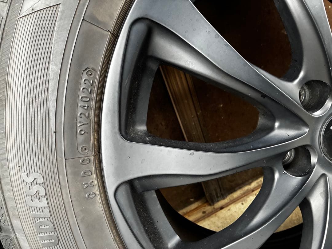 スタッドレス　18インチ ブラックホイールセット235/60R18 cx60など