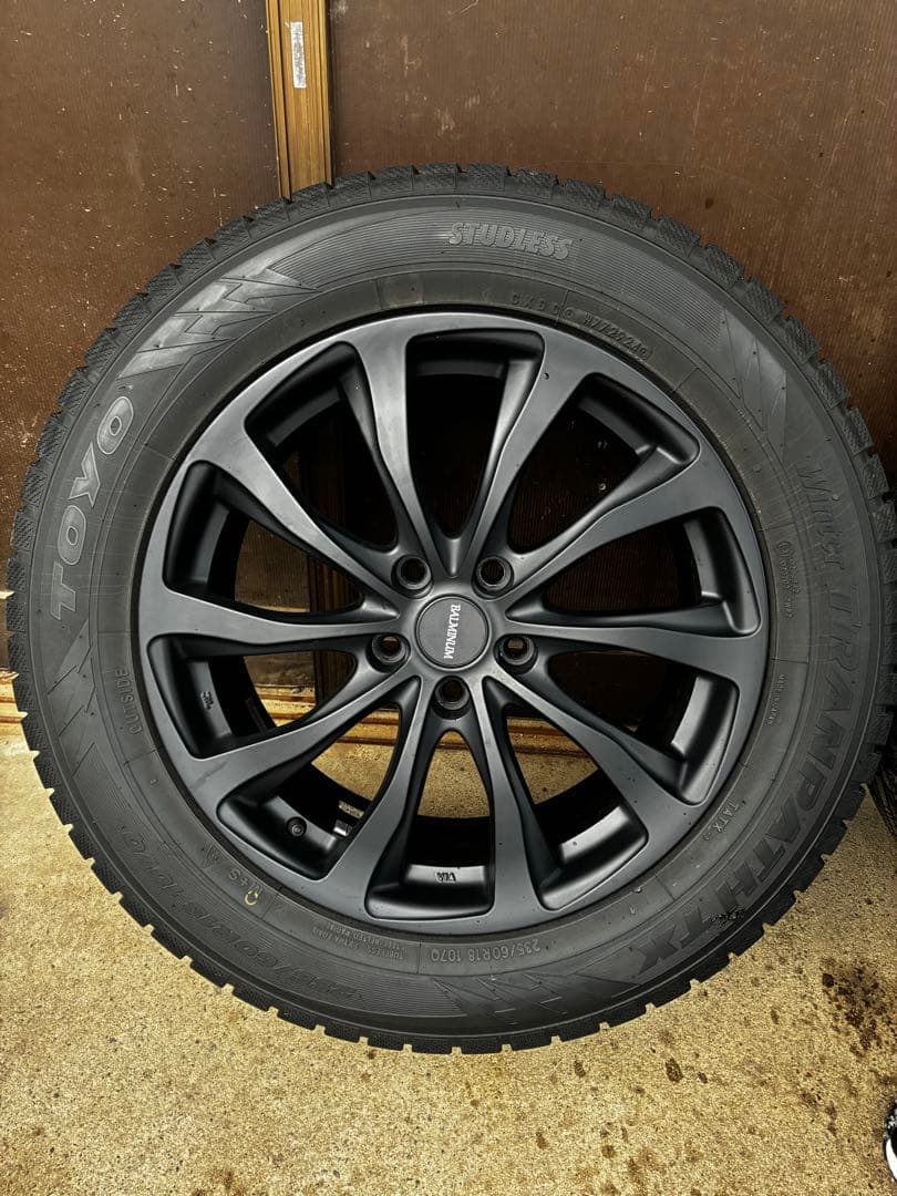 スタッドレス　18インチ ブラックホイールセット235/60R18 cx60など