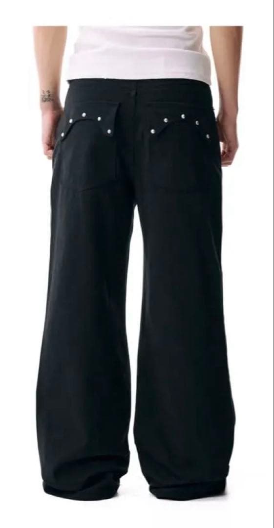 aakam Multi Studded Cotton Pants (Black）