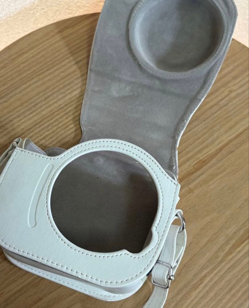 Fujifilm instax mini 11 ホワイト ＋ケース