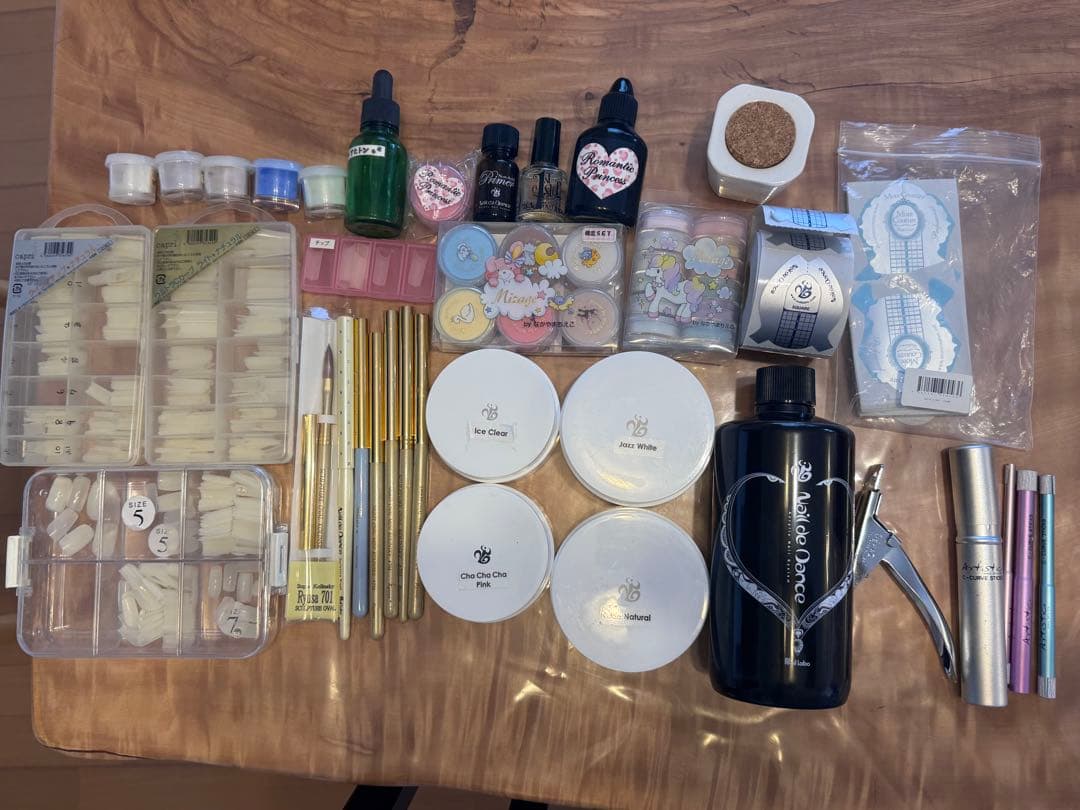 ネイリスト検定1級練習用アクリルリキッドチップ筆など／ダンスパウダー