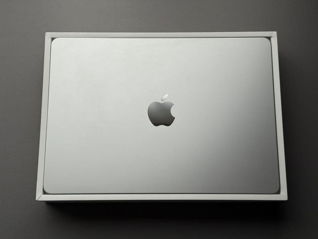 【格安】16GBメモリ 512GB MacbookAir M2 2022 本体