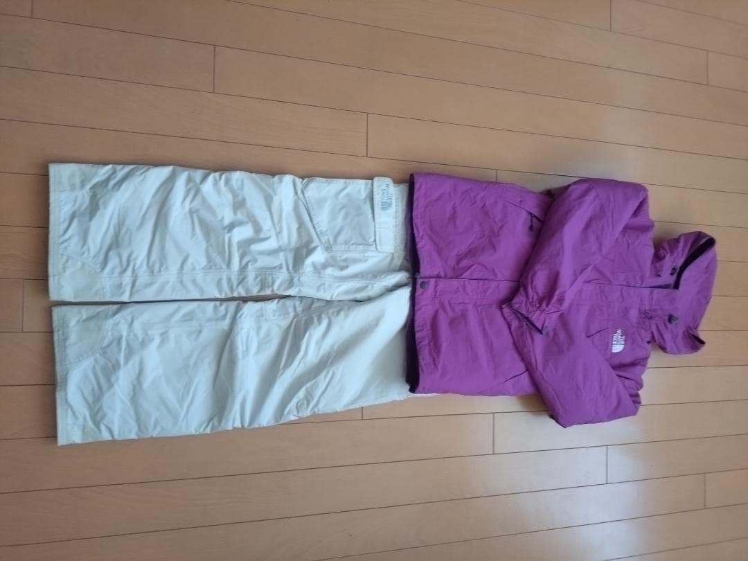 THE NORTH FACE キッズ150女の子スキーウェアセットと手袋など