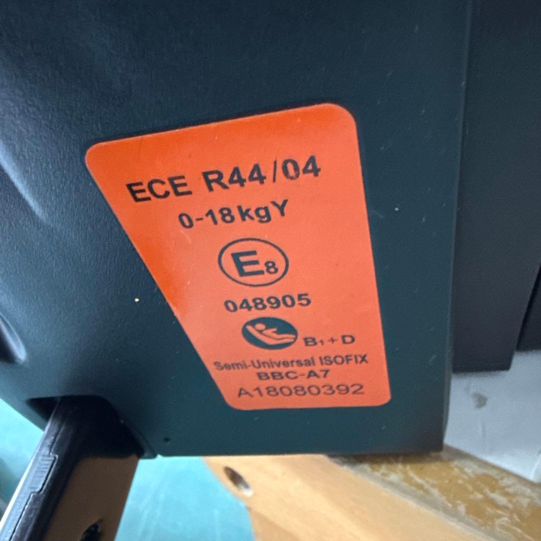 マムズキャリー ISOFIX ターンレジェ FIX チャイルドシート