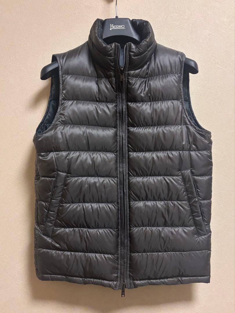 Herno リバーシブル ネイビー ダウンベスト