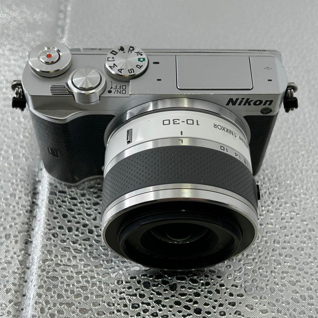 ■美品 Nikon ニコン 1 J5 レンズセット ミラーレスカメラ