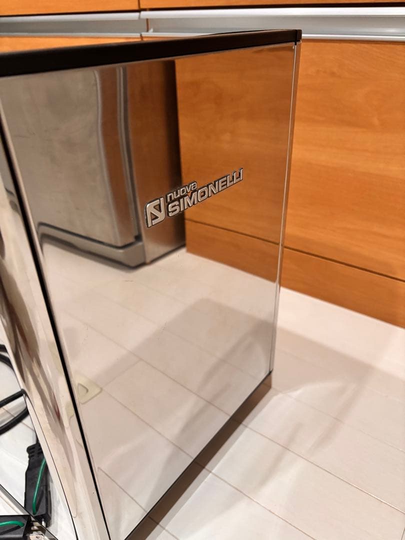 SIMONELLI MUSICAエスプレッソマシン