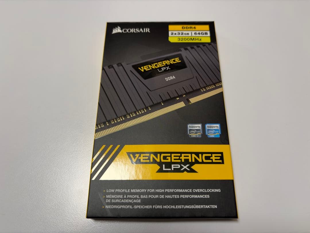 メモリー Corsair DDR4 64GB CMK64GX4M2E3200C16