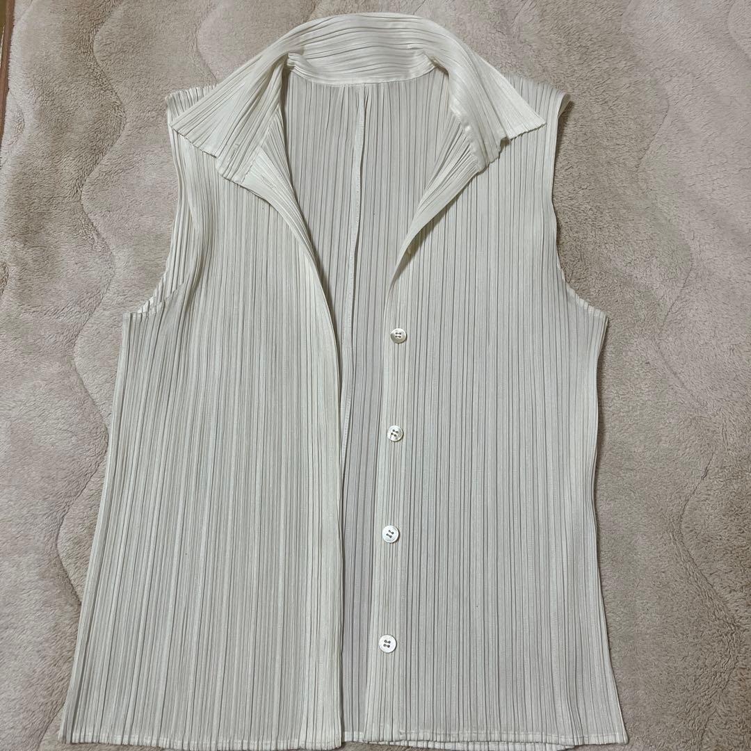 pleats please 白ベスト
