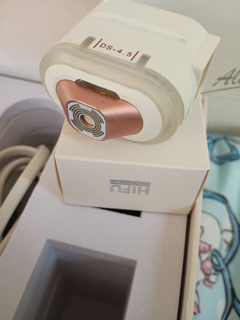 HIFU美顔器 目もとアタッチメント付き