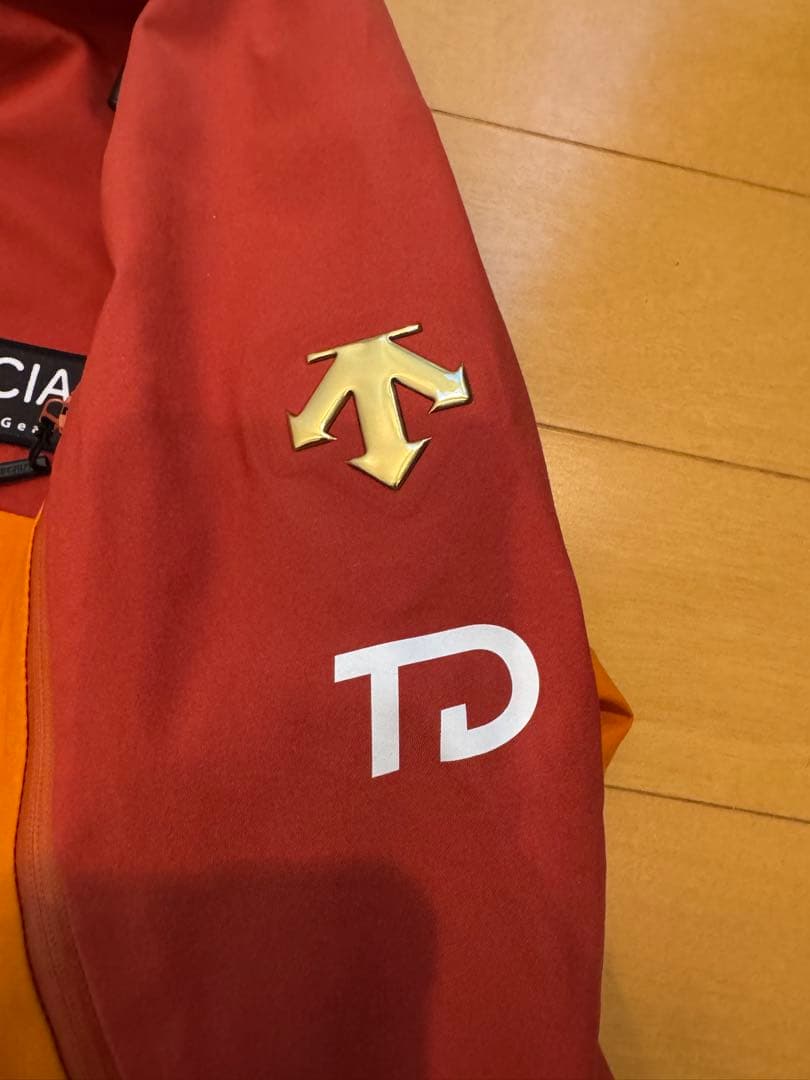 TEAM DESCENTE スキーウェアー　2024/2025