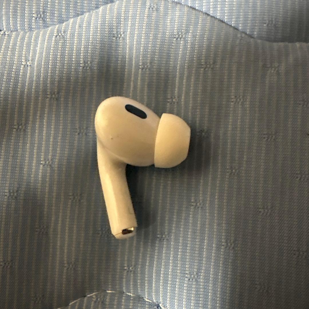 AirPods Pro 第二世代　ケースと左耳のみ