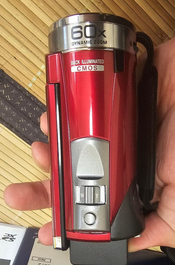 JVC Everio FULL HD GZ-E235-R ビデオカメラ 本体