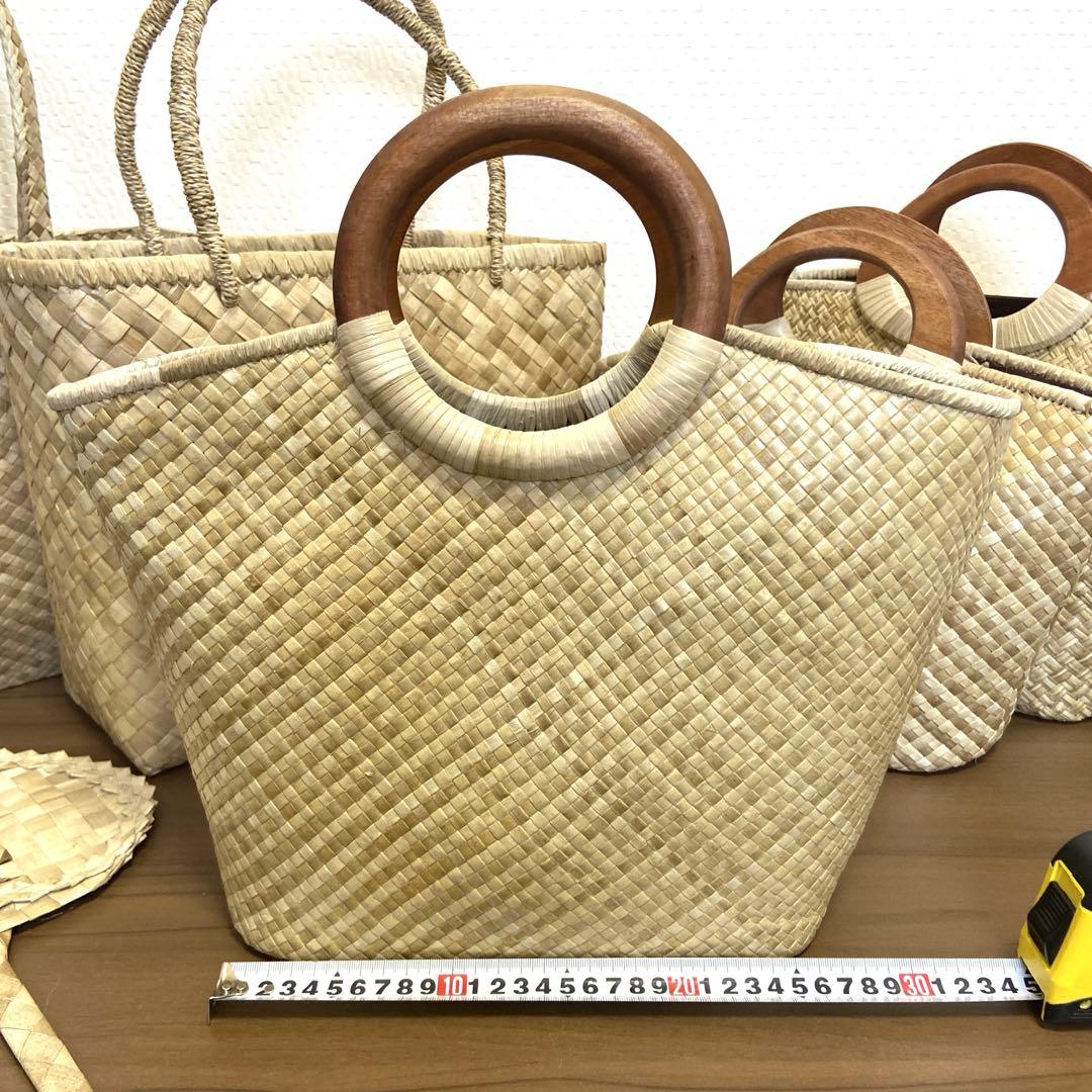 新品ハワイから到着したて　ラウハラバッグ　人気ウッドサークル持ち手ラウハラトート