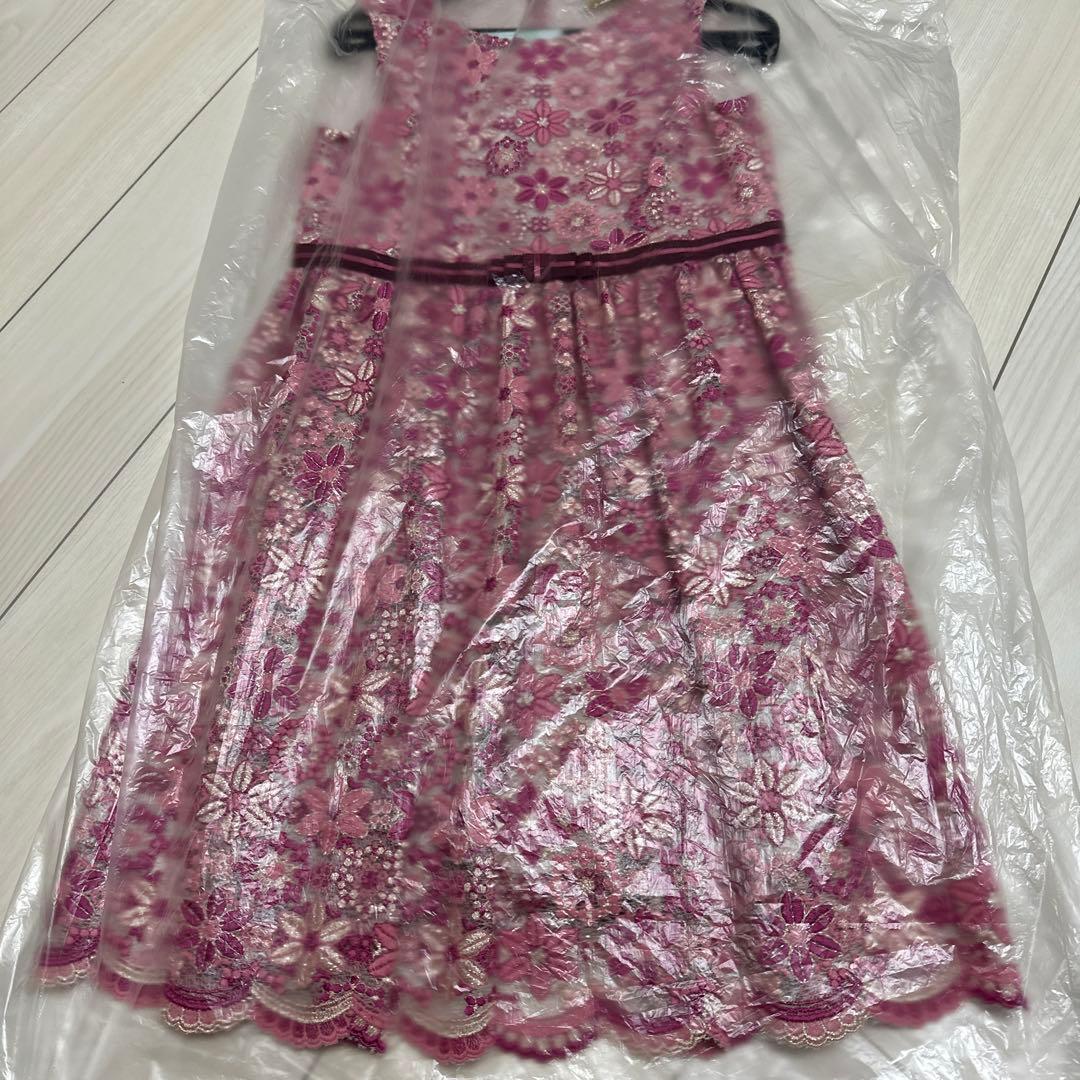 美品　TOCCA 花柄刺繍ドレス 130サイズ