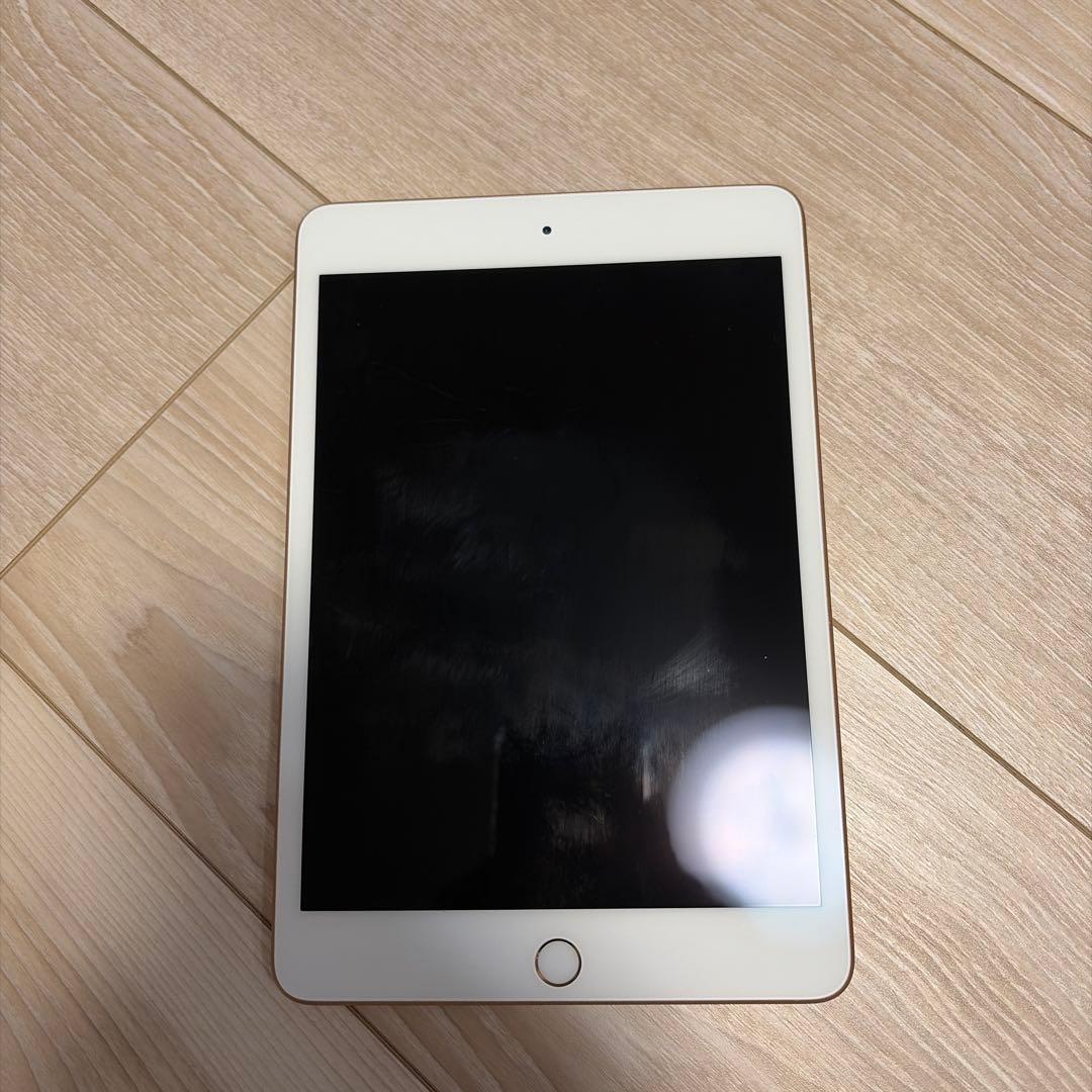 ト*シ Apple iPad ゴールド 本体