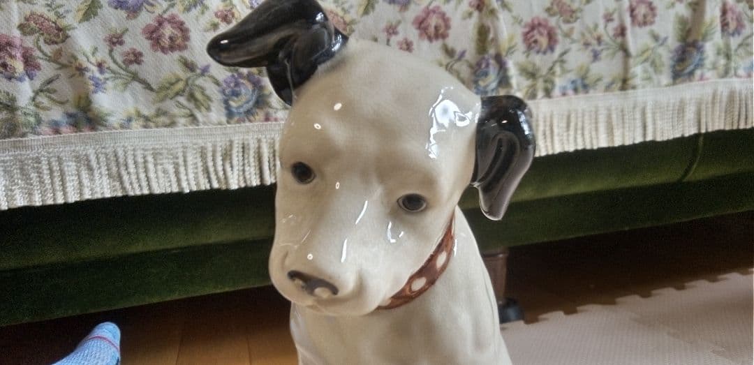 みーちゃんです。Victor ビクター 犬 ニッパー大き 陶器製 当時置物