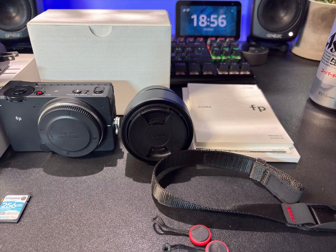 Sigma fp ミラーレスカメラ 本体+45mmレンズ＋おまけ