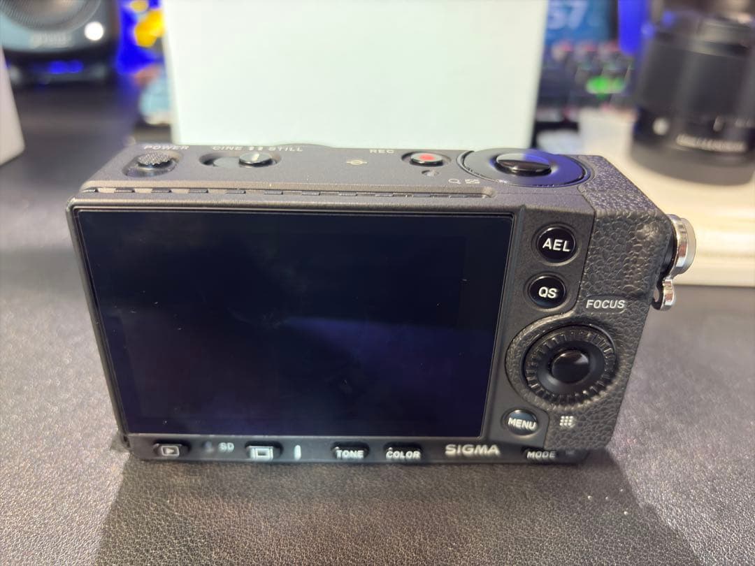 Sigma fp ミラーレスカメラ 本体+45mmレンズ＋おまけ