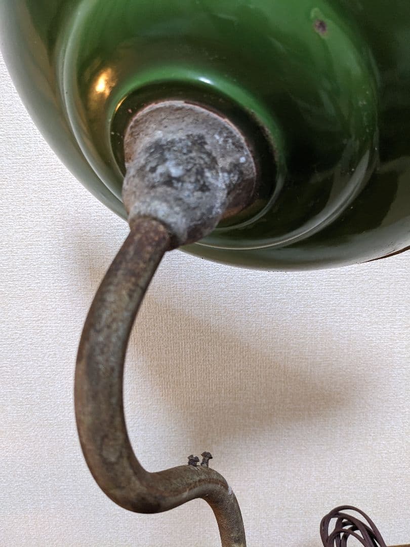 昭和レトロ　外とうライト　ホーロー傘グリーン色